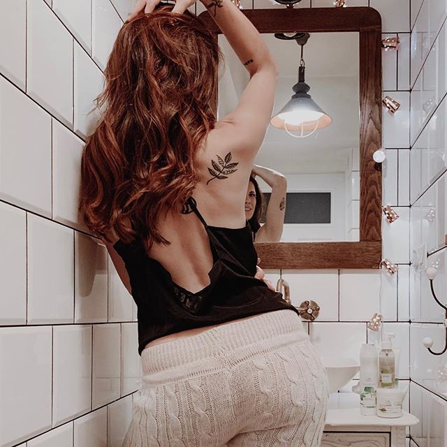 Włosy lubię ✔️
Szczególnie kiedy jestem świeżo po wizycie w @viproomwarszawa 😉❤️
Tatuaże lubię ✔️
Swoją pupę lubię najmniej. Chociaż i tak z każdym rokiem coraz bardziej 😂🙈
.
Ciekawa jestem co Wy drogie kobietki w sobie lubicie? Ale tak szczerze? .
.
#beautyfavorites#beautymusthaves#włosy#fryzjer#fryzjerwarszawa#hairstyle Włosy lubię ✔️
Szczególnie kiedy jestem świeżo po wizycie w @viproomwarszawa 😉❤️
Tatuaże lubię ✔️
Swoją pupę lubię najmniej. Chociaż i tak z każdym rokiem coraz bardziej 😂🙈
.
Ciekawa jestem co Wy drogie kobietki w sobie lubicie? Ale tak szczerze? .
.
#beautyfavorites#beautymusthaves#włosy#fryzjer#fryzjerwarszawa#hairstyle