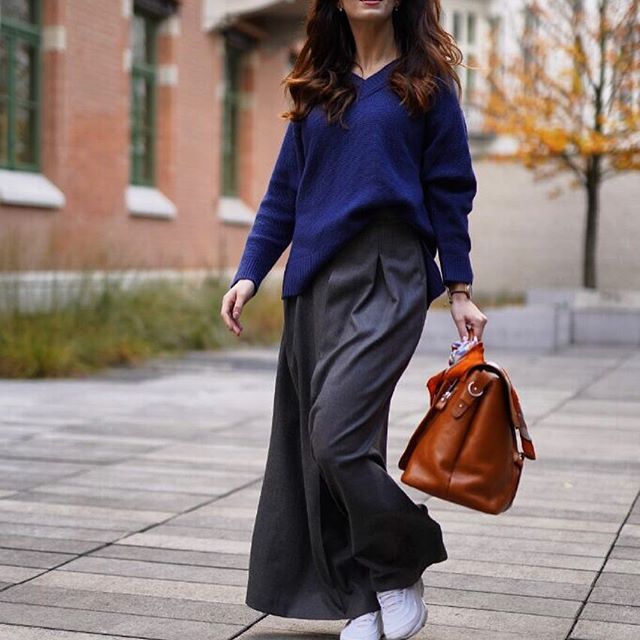 Ależ to był intensywny tydzień! Kilka dni temu miałam przyjemność brać udział w sesji dla @kossmannfashion gdzie zdjęcia robił @krzysztof_adamek.
Dajcie mi znać koniecznie jak Wam się podobają i czy chcecie żebym pokazała Wam więcej fotek?
No i ciekawa jestem co w tym zdjęciu najbardziej przykuwa Waszą uwagę? .
.
@viproomwarszawa dzięki za nowe włosy ❤️
#kossmann#kossmannfashion#streetstyle#listopad#jesień2018#jesiennestylizacje#ootd#ootdfashion#autumnoutfit#autumnlook#luxurybags Ależ to był intensywny tydzień! Kilka dni temu miałam przyjemność brać udział w sesji dla @kossmannfashion gdzie zdjęcia robił @krzysztof_adamek.
Dajcie mi znać koniecznie jak Wam się podobają i czy chcecie żebym pokazała Wam więcej fotek?
No i ciekawa jestem co w tym zdjęciu najbardziej przykuwa Waszą uwagę? .
.
@viproomwarszawa dzięki za nowe włosy ❤️
#kossmann#kossmannfashion#streetstyle#listopad#jesień2018#jesiennestylizacje#ootd#ootdfashion#autumnoutfit#autumnlook#luxurybags